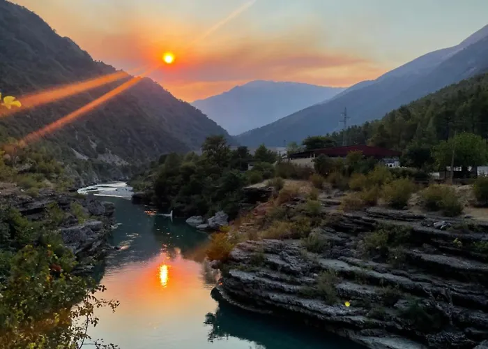 River Hotel Tepelene