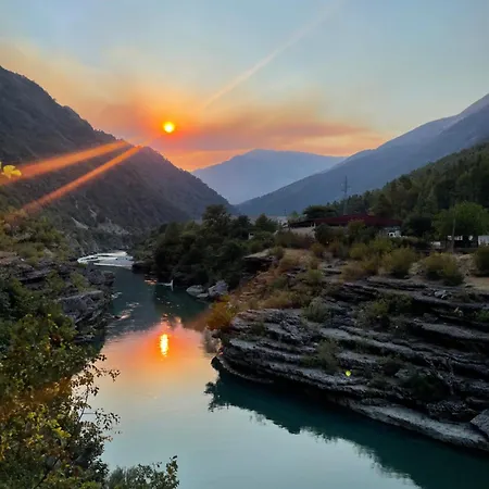 River Hotel Tepelene